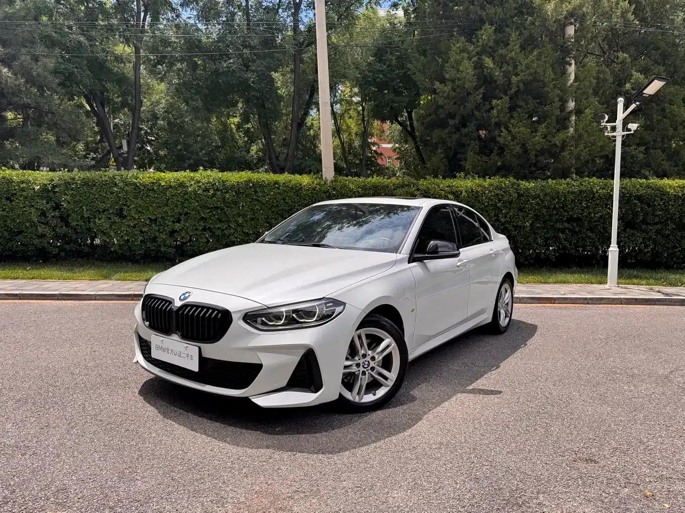 2022 BMW 1 Series 120i M Sport Shadow Edition — миниатюра 1