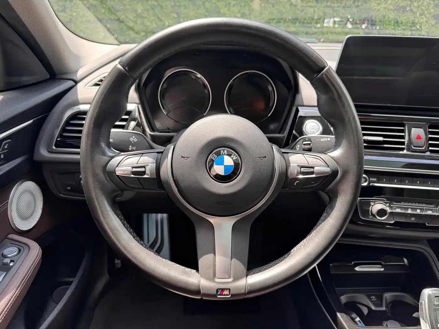2022 BMW 1 Series 120i M Sport Shadow Edition — миниатюра 11