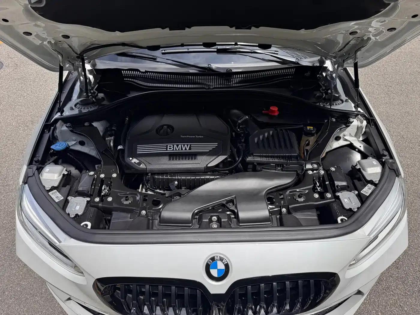 2022 BMW 1 Series 120i M Sport Shadow Edition — миниатюра 19