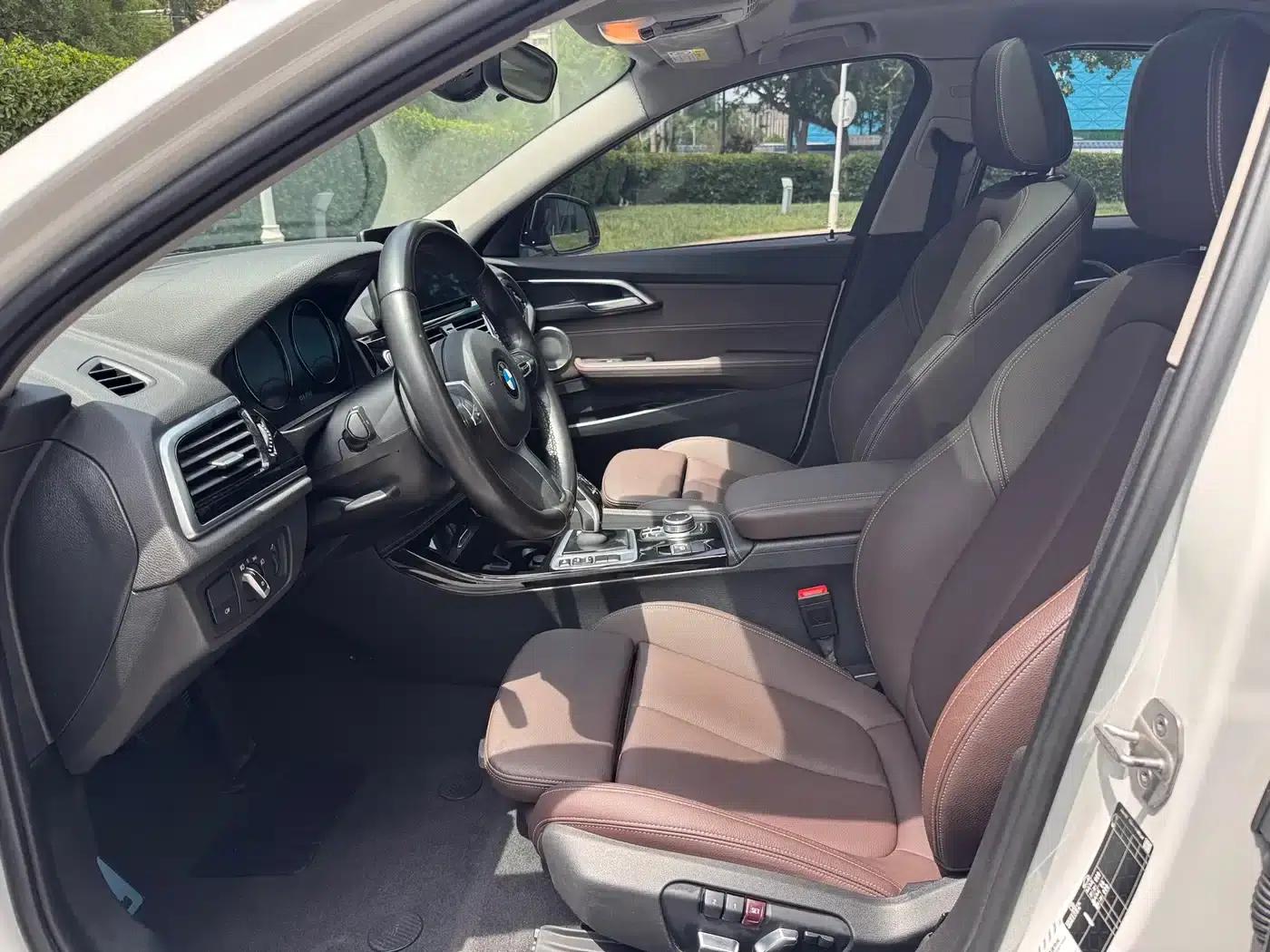 2022 BMW 1 Series 120i M Sport Shadow Edition — миниатюра 8