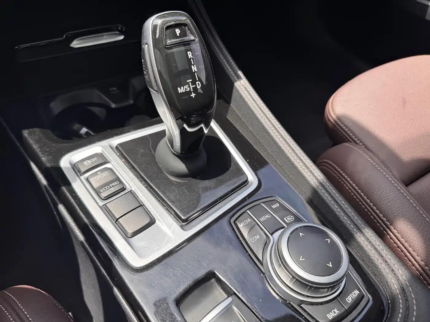 2022 BMW 1 Series 120i M Sport Shadow Edition — миниатюра 10