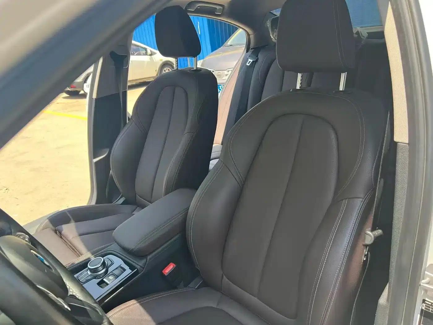 BMW 1 Series 2023 120i M Sport Shadow Edition — миниатюра 5