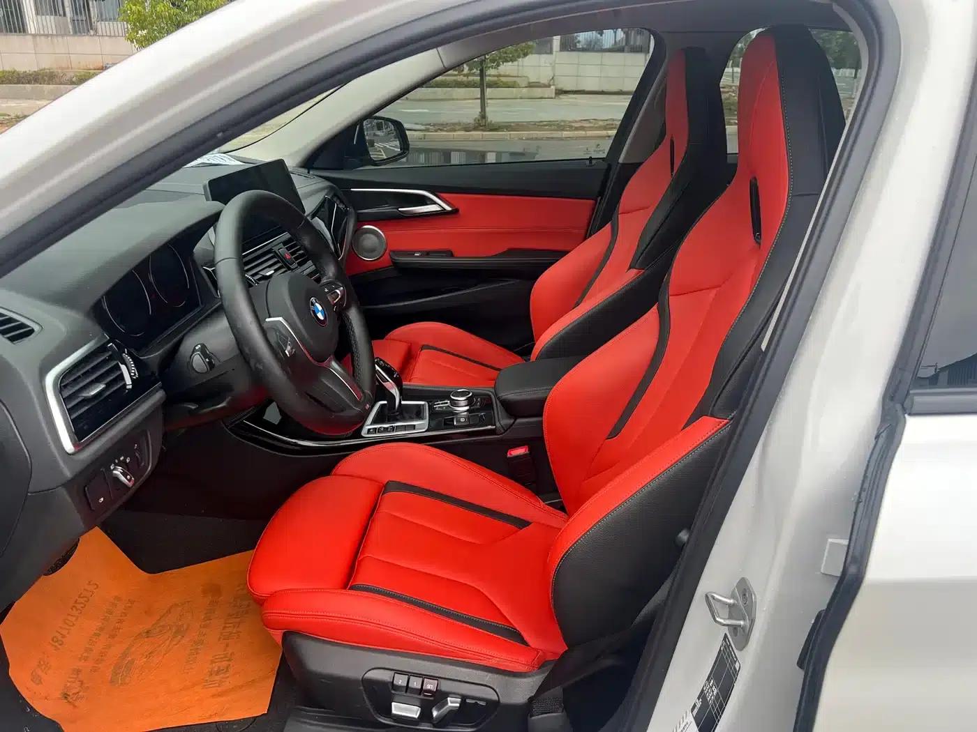 BMW 1 Series 2023 125i M Sport Shadow Edition — миниатюра 4