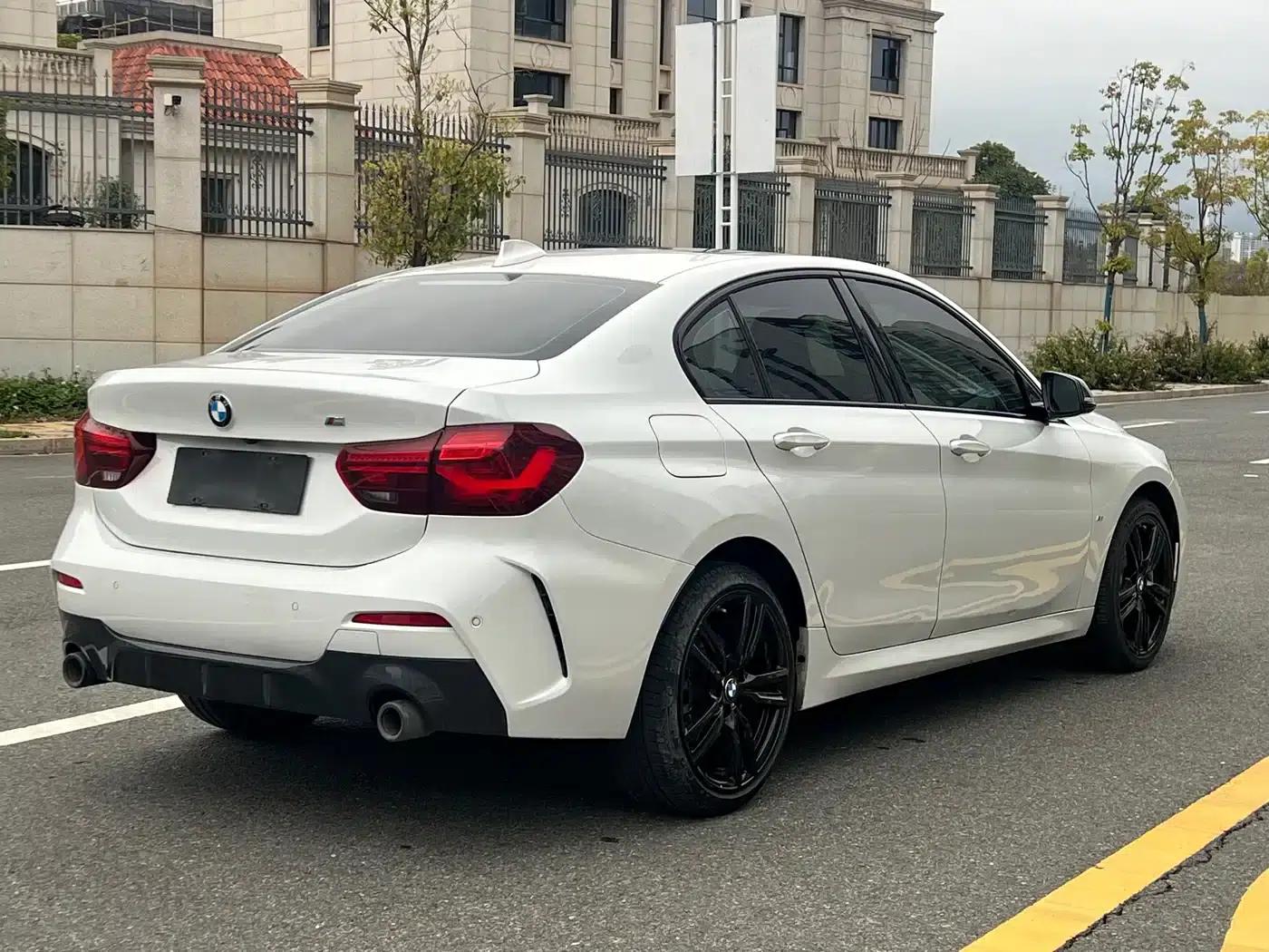 BMW 1 Series 2023 125i M Sport Shadow Edition — миниатюра 7