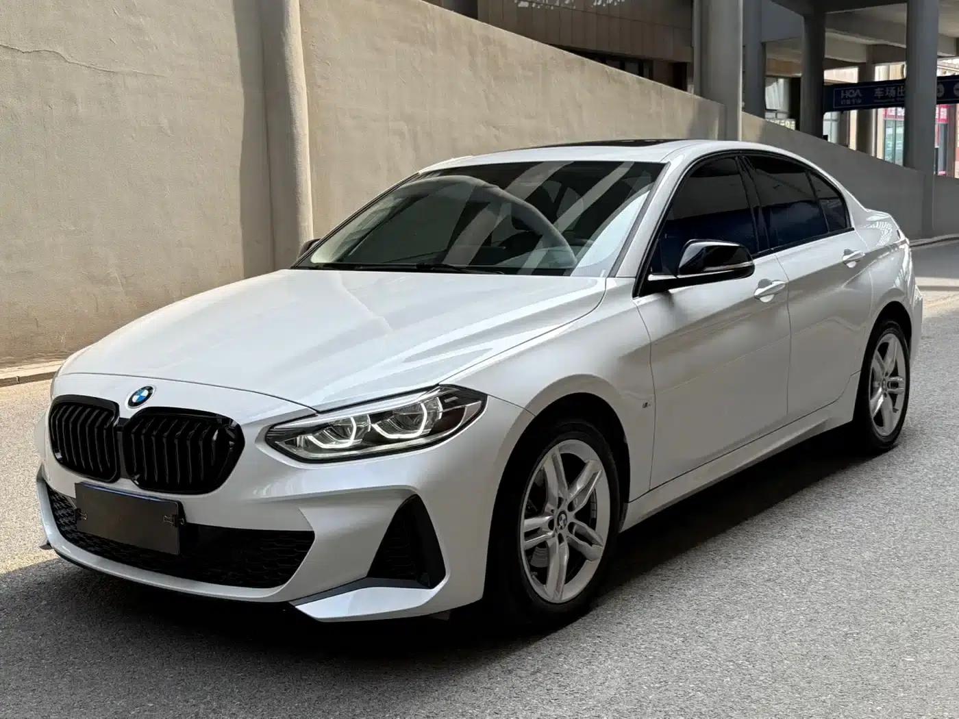 BMW 1 Series 2023 120i M Sport Shadow Edition — миниатюра 1