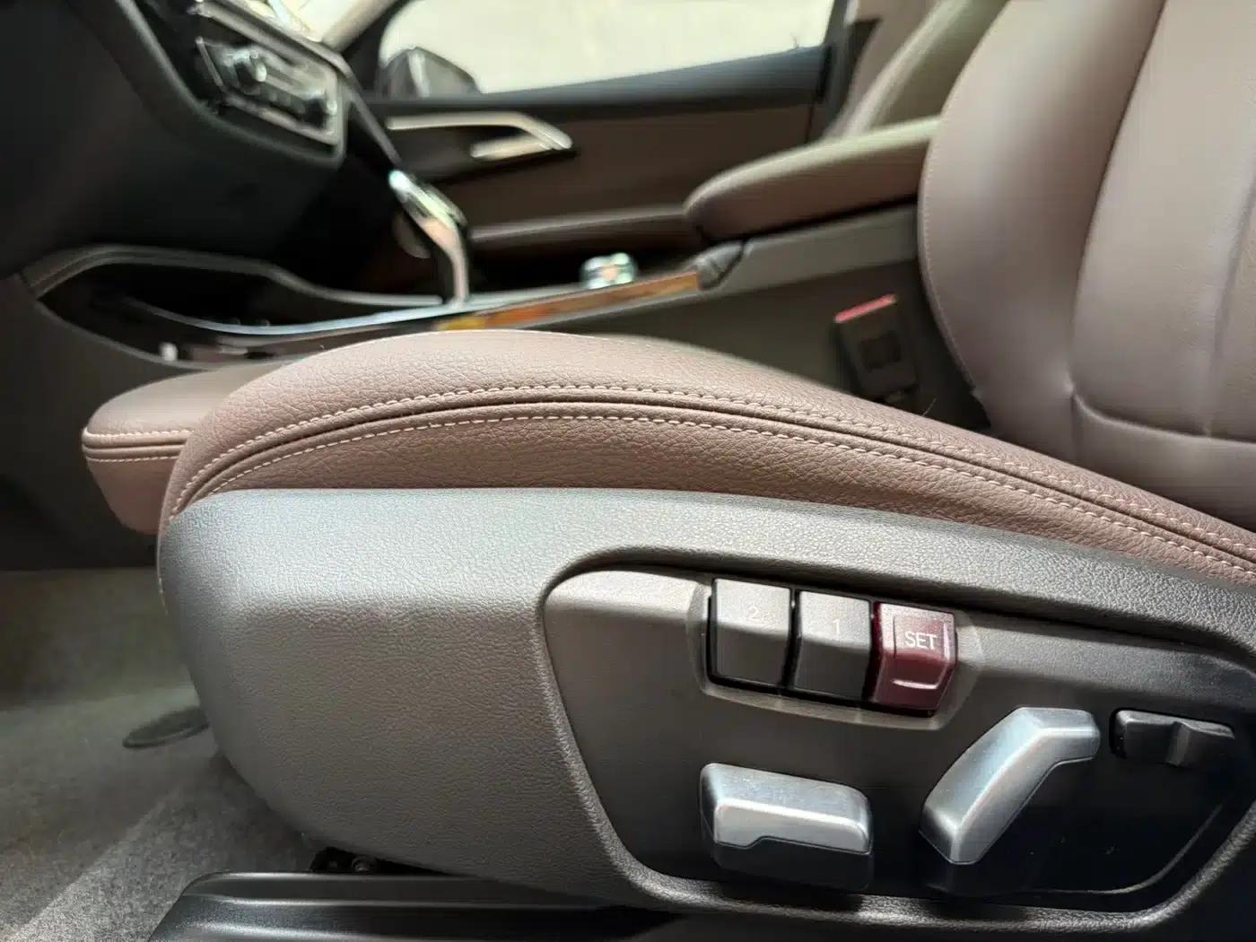 BMW 1 Series 2023 120i M Sport Shadow Edition — миниатюра 19