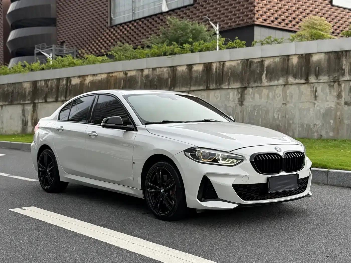 BMW 1 Series 2021 125i M Sport Shadow Edition — миниатюра 3