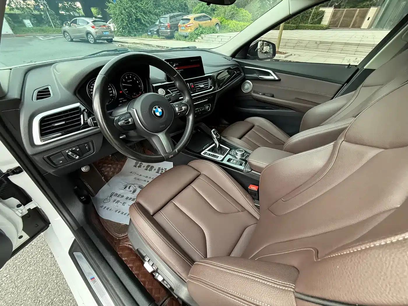 BMW 1 Series 2021 125i M Sport Shadow Edition — миниатюра 8