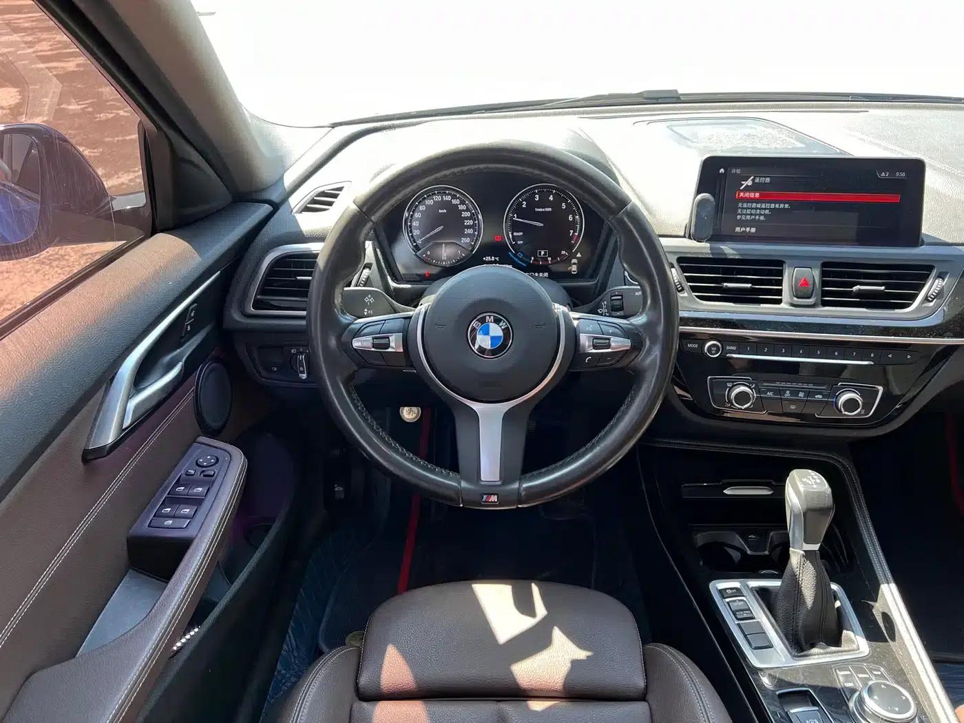 2019 BMW 1 Series 118i M Sport Package — миниатюра 11