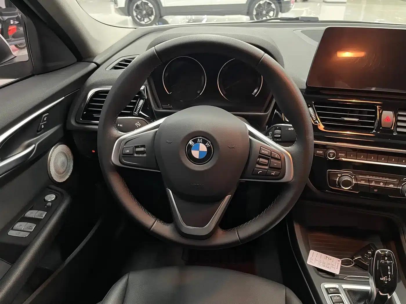 2023 BMW 1 Series 120i M Sport — миниатюра 14