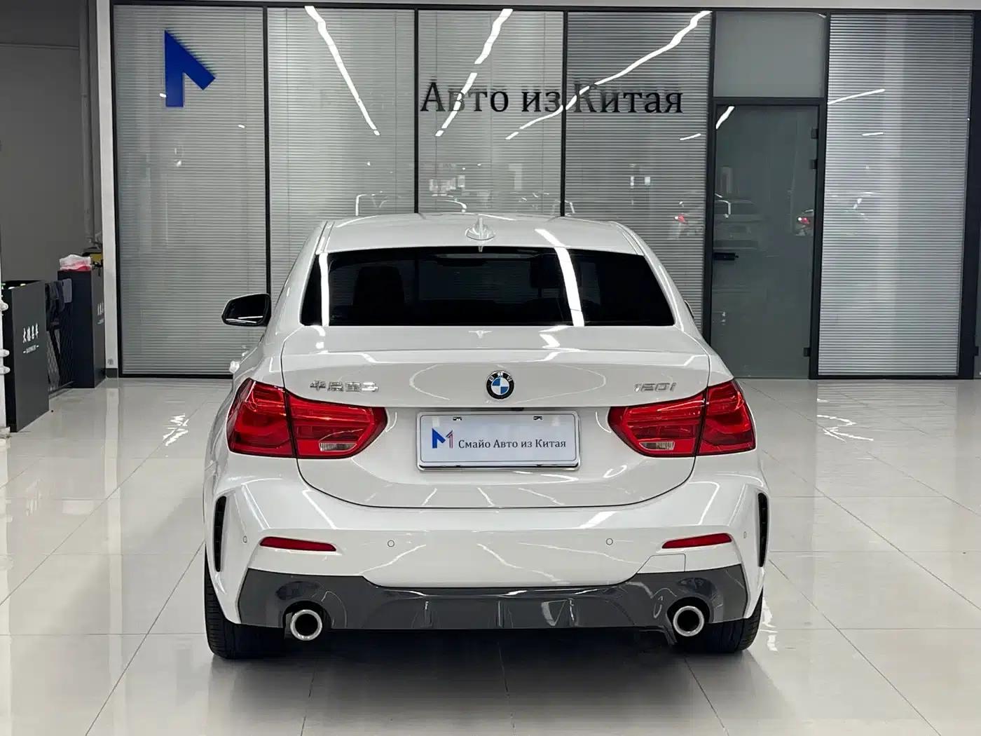 2023 BMW 1 Series 120i M Sport — миниатюра 4