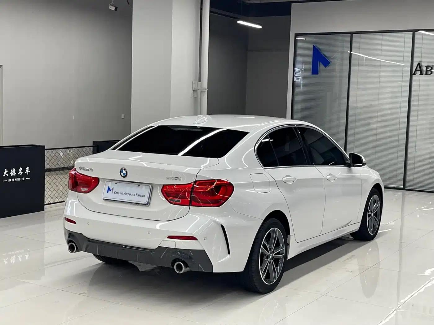 2023 BMW 1 Series 120i M Sport — миниатюра 6