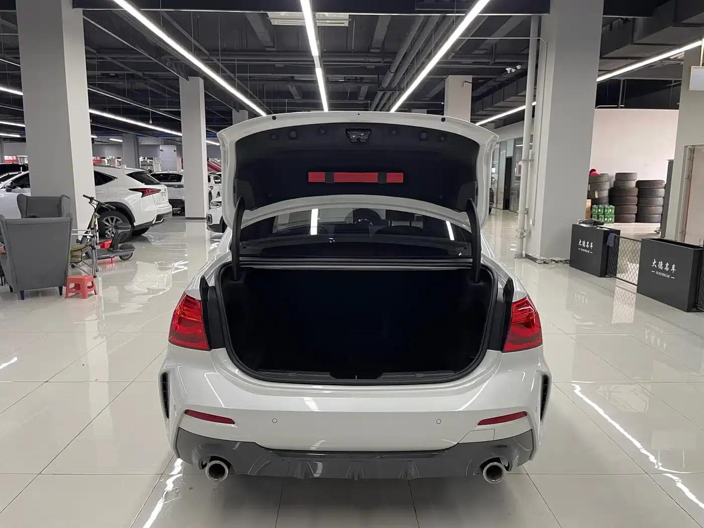 2023 BMW 1 Series 120i M Sport — миниатюра 10