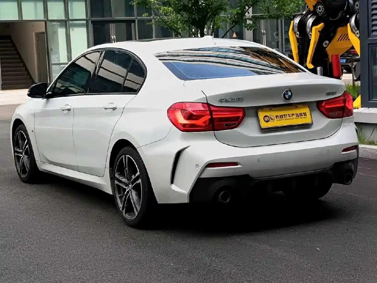 BMW 1 Series 2021 125i M Sport Shadow Edition — миниатюра 6
