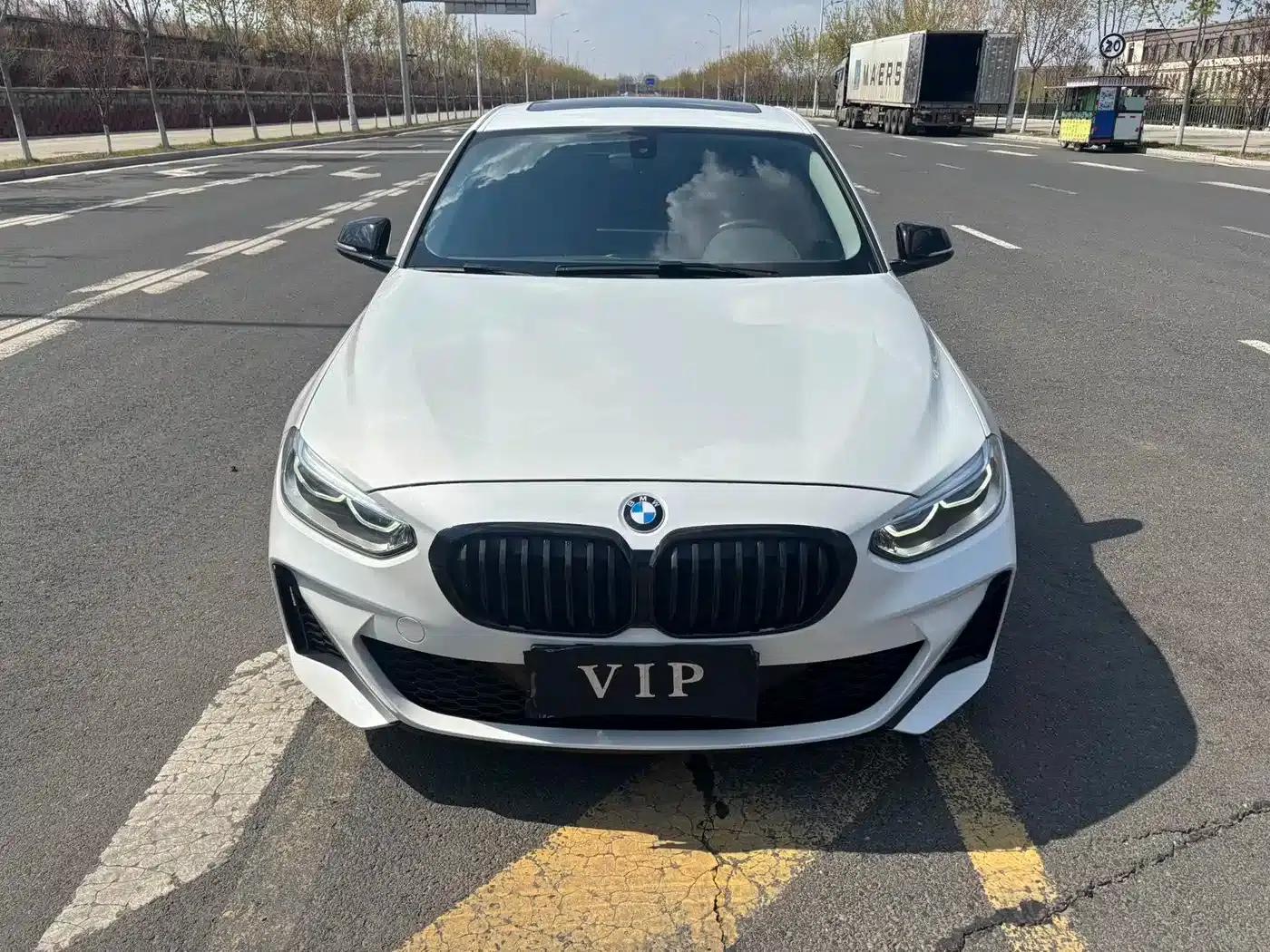 2022 BMW 1 Series 120i M Sport Shadow Edition — миниатюра 2