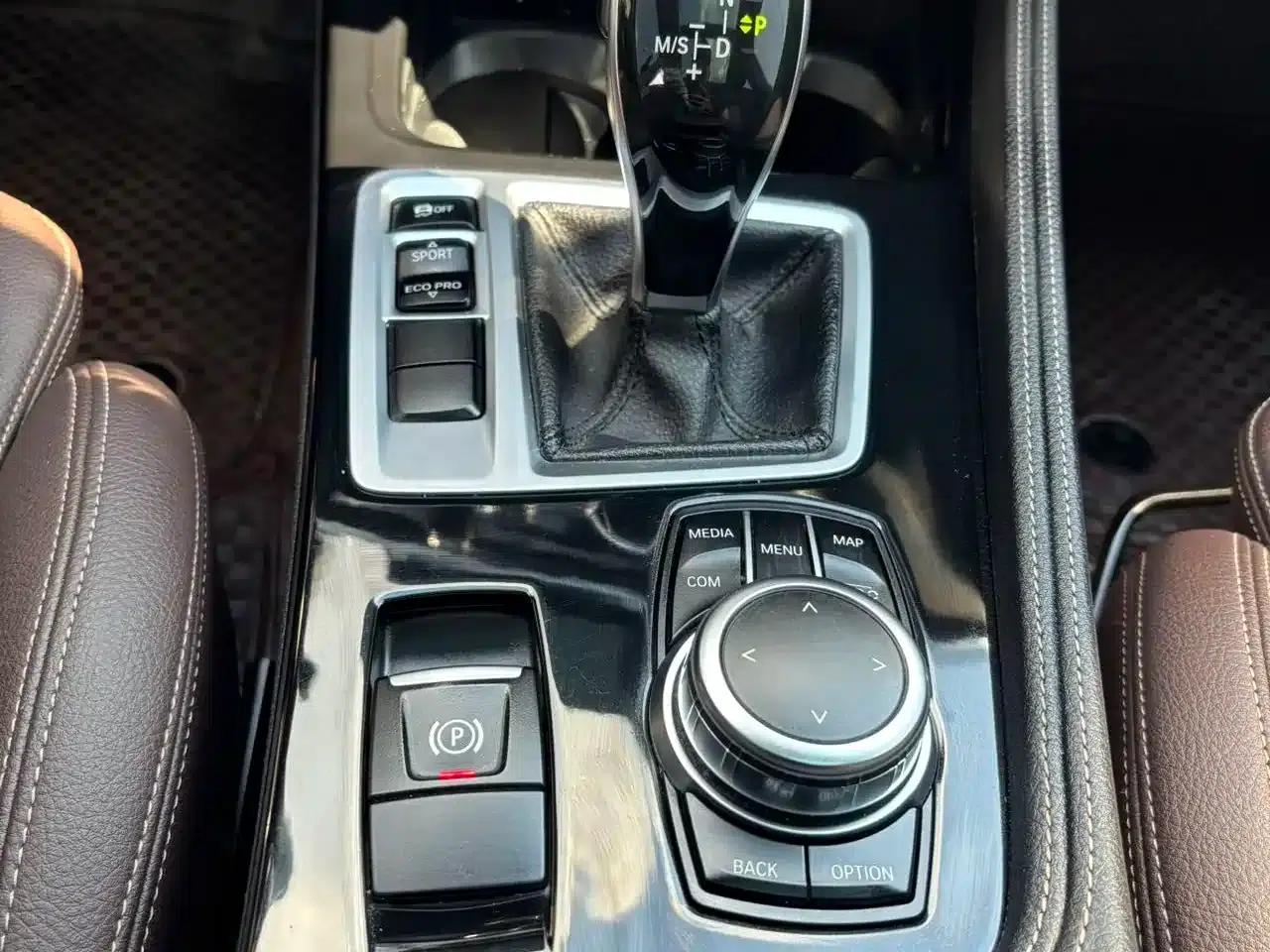 2022 BMW 1 Series 120i M Sport Shadow Edition — миниатюра 15