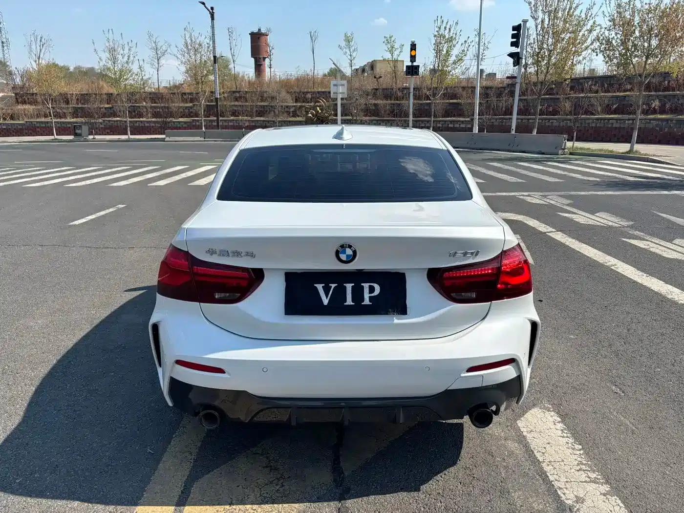 2022 BMW 1 Series 120i M Sport Shadow Edition — миниатюра 18