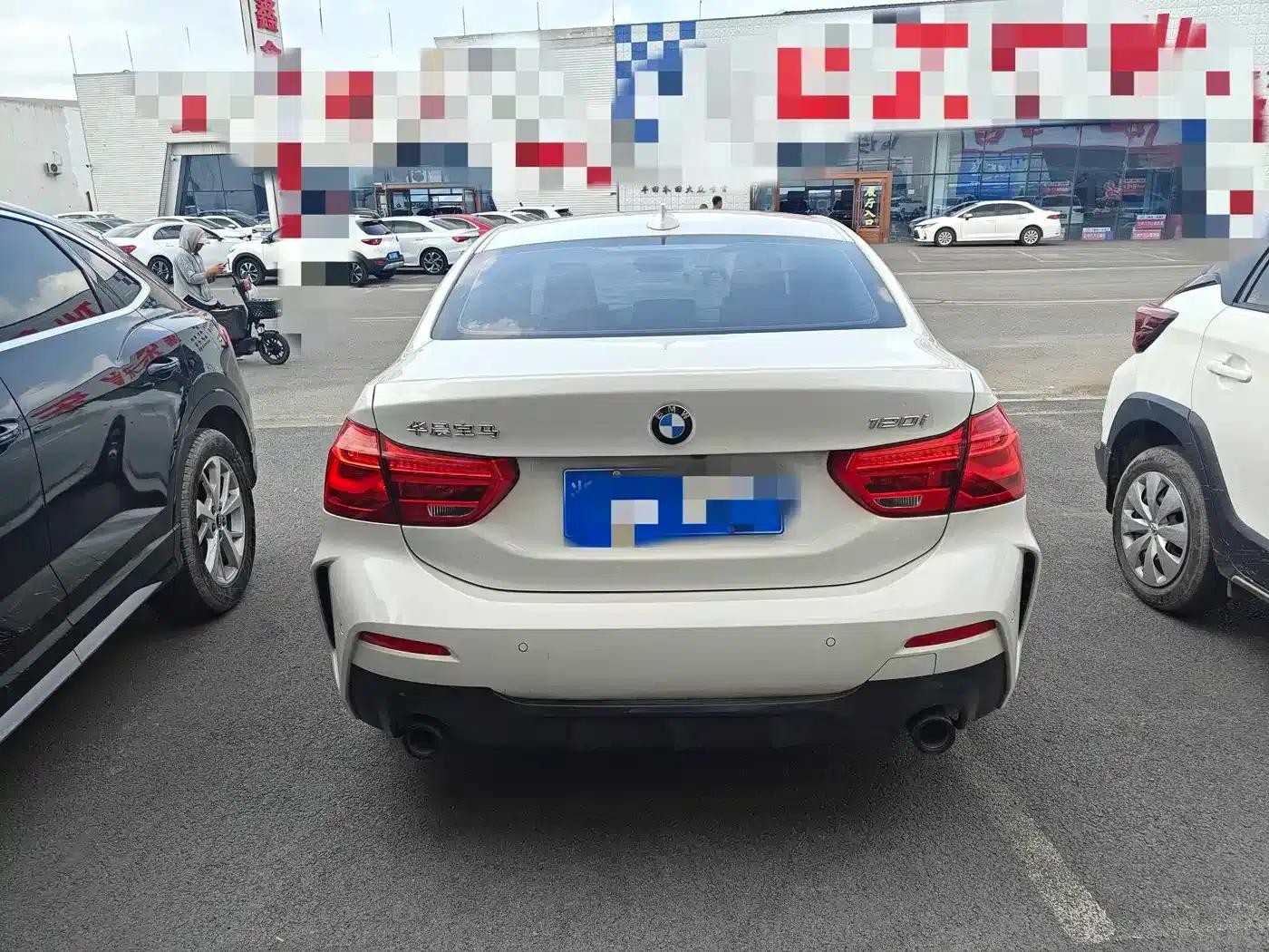 2021 BMW 1 Series 120i M Sport Shadow Edition — миниатюра 11