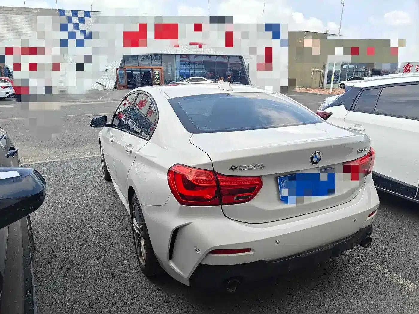 2021 BMW 1 Series 120i M Sport Shadow Edition — миниатюра 4