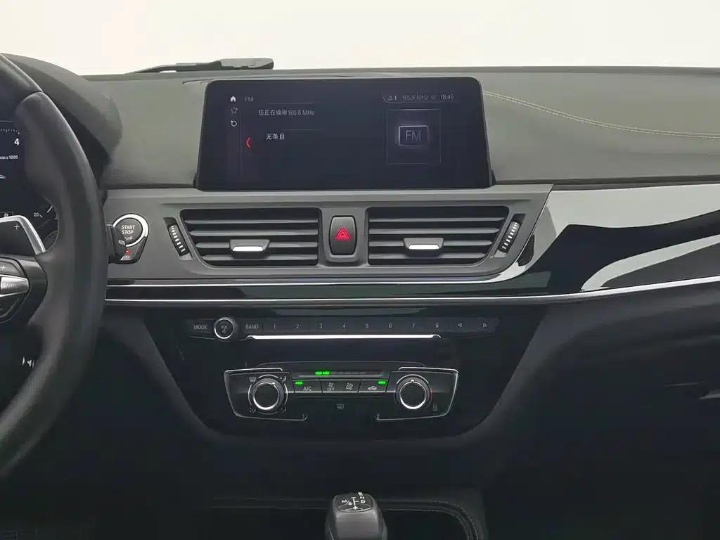 2019 BMW 1 Series 120i Leading M Sport Package — миниатюра 12