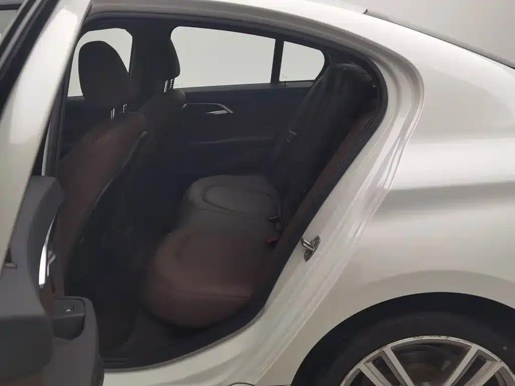 2019 BMW 1 Series 120i Leading M Sport Package — миниатюра 15