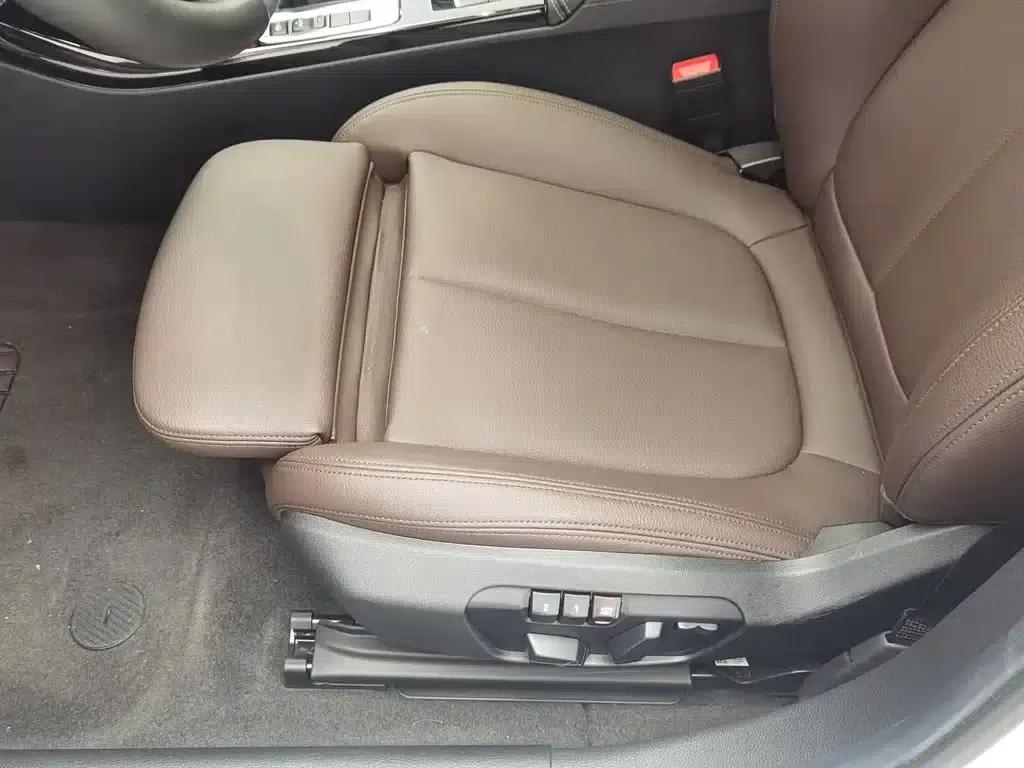 2019 BMW 1 Series 120i Leading M Sport Package — миниатюра 20