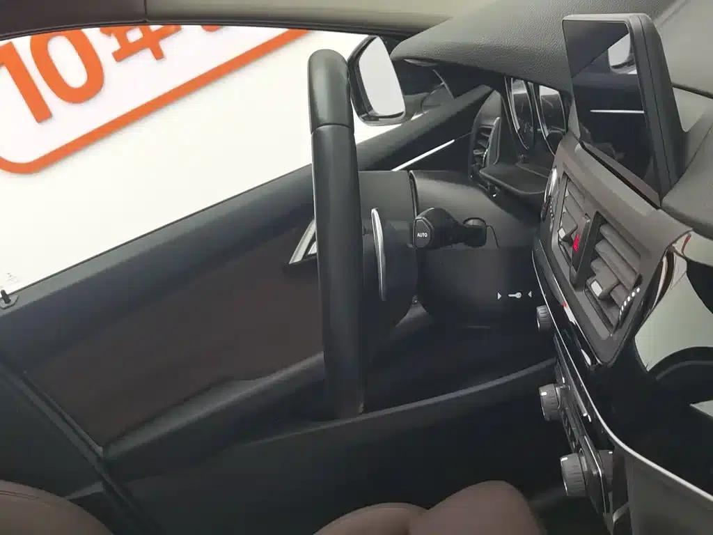 2019 BMW 1 Series 120i Leading M Sport Package — миниатюра 22
