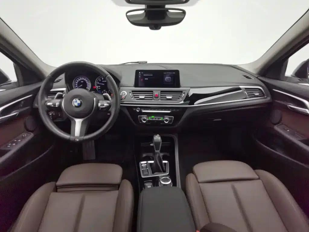 2019 BMW 1 Series 120i Leading M Sport Package — миниатюра 5