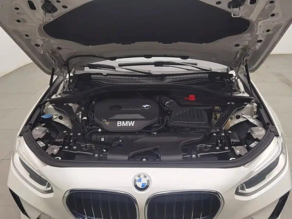 2019 BMW 1 Series 120i Leading M Sport Package — миниатюра 6