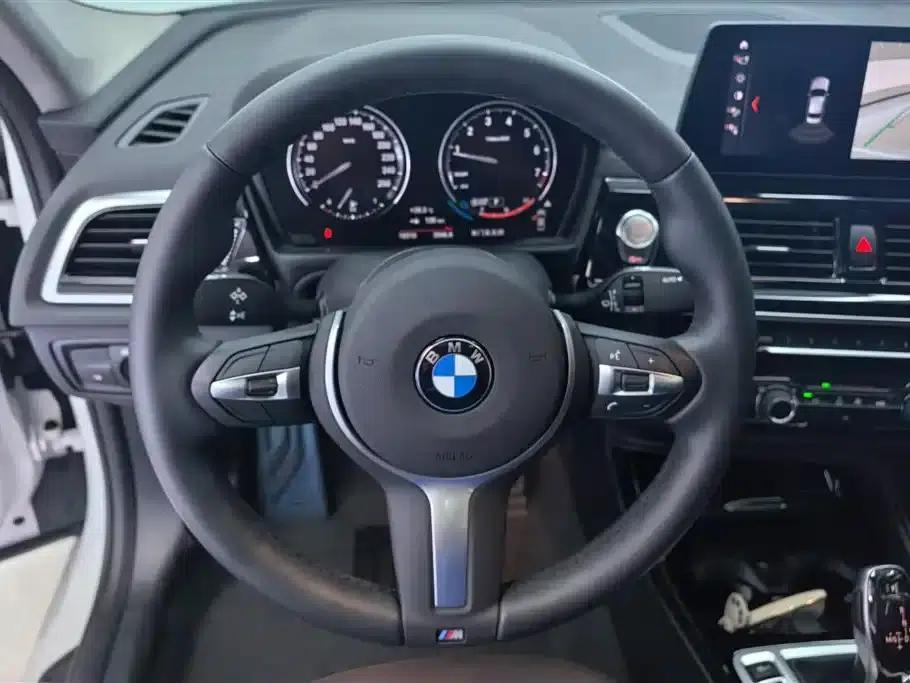 2022 BMW 1 Series 125i M Sport Shadow Edition — миниатюра 15
