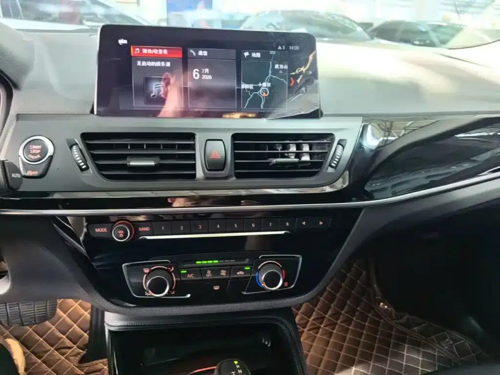 2019 BMW 1 Series 120i Leading M Sport Package — миниатюра 13