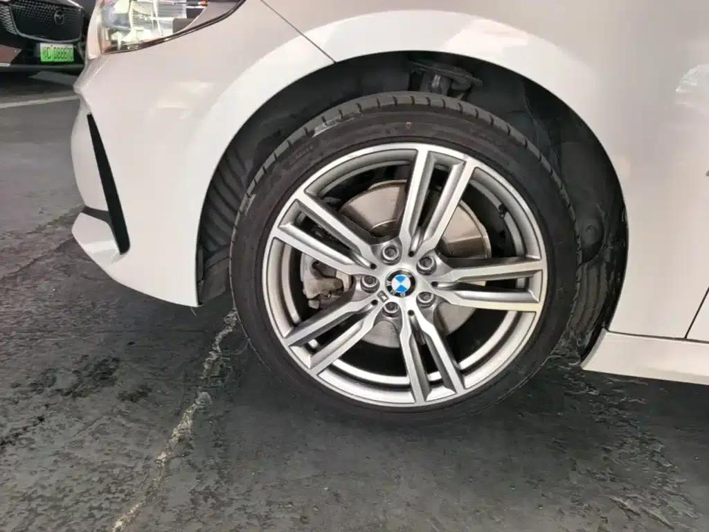 2019 BMW 1 Series 120i Leading M Sport Package — миниатюра 23