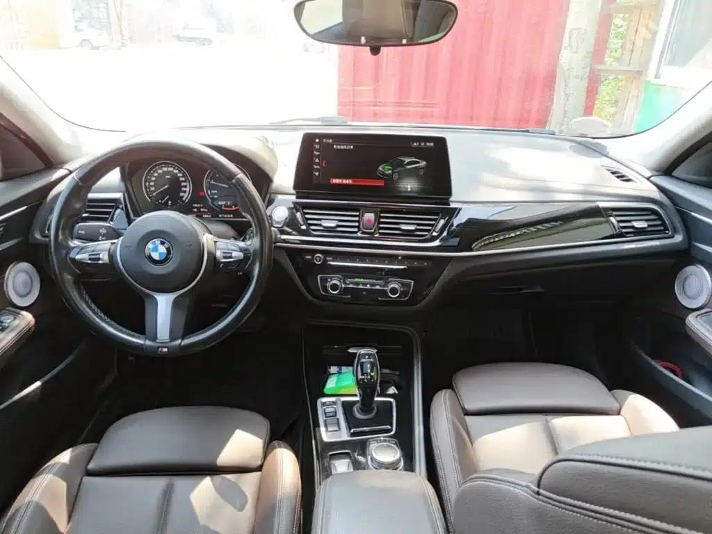 2022 BMW 1 Series 120i M Sport Shadow Edition — миниатюра 10