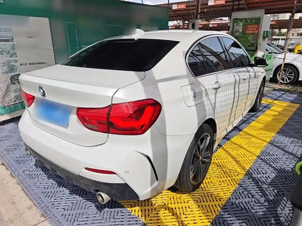 2021 BMW 1 Series 120i M Sport — миниатюра 7