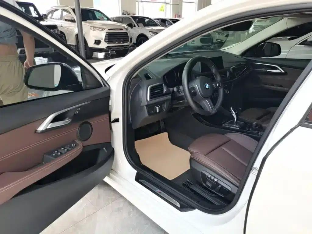 2020 BMW 1 Series 120i M Sport Package — миниатюра 16