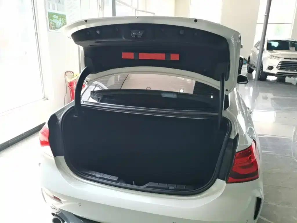 2020 BMW 1 Series 120i M Sport Package — миниатюра 19