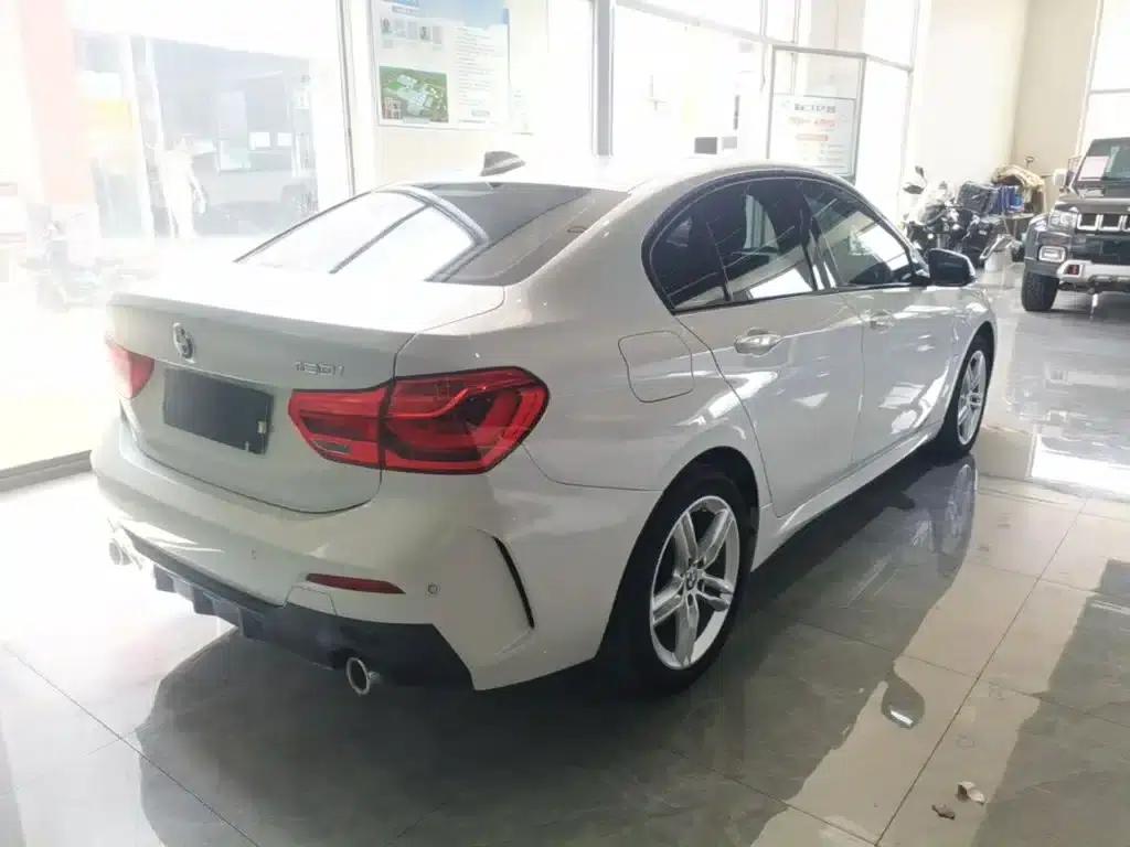 2020 BMW 1 Series 120i M Sport Package — миниатюра 7