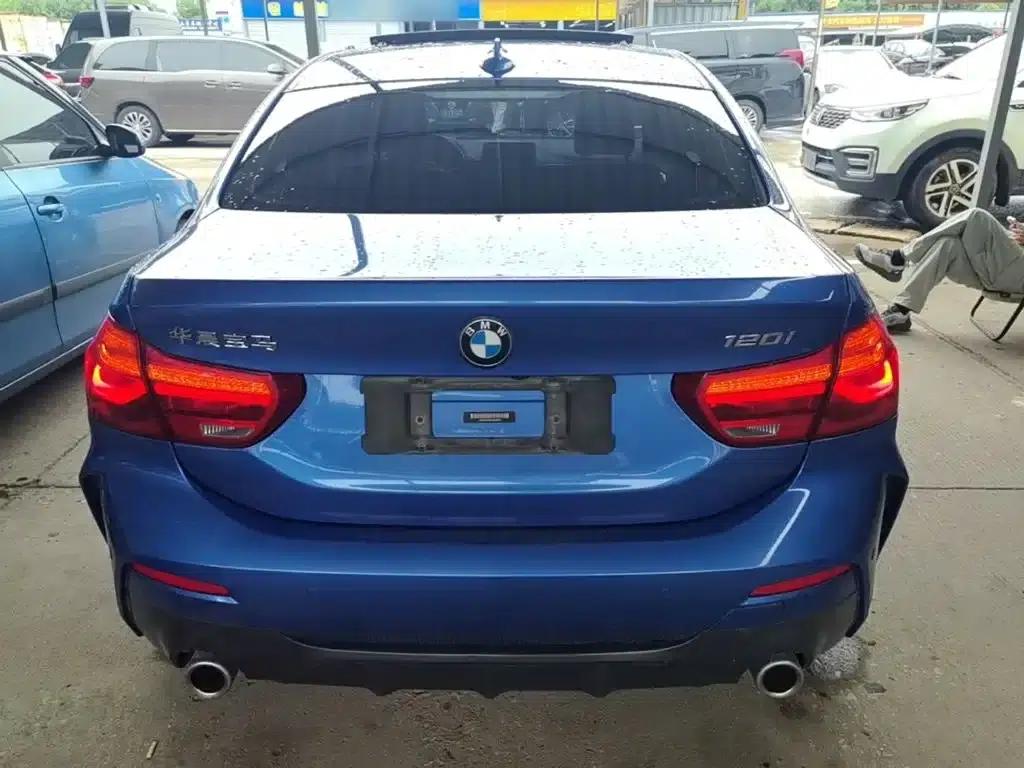 2020 BMW 1 Series 120i M Sport Package — миниатюра 6