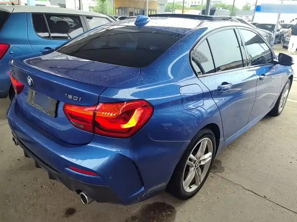 2020 BMW 1 Series 120i M Sport Package — миниатюра 7