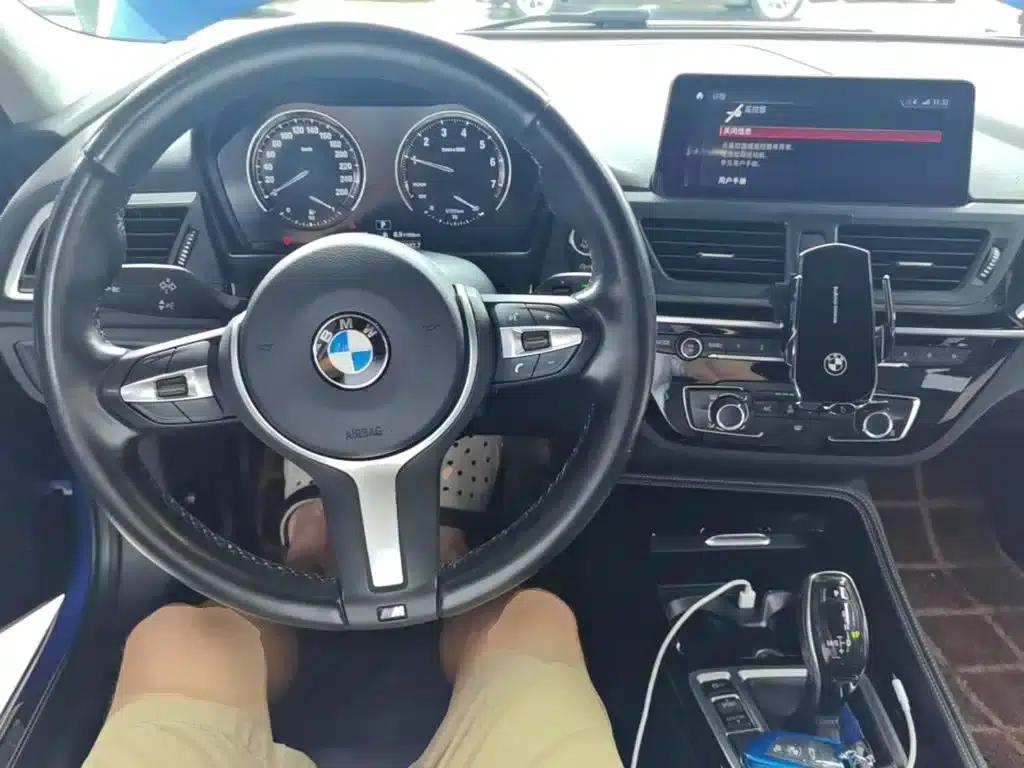 2020 BMW 1 Series 120i M Sport Package — миниатюра 10