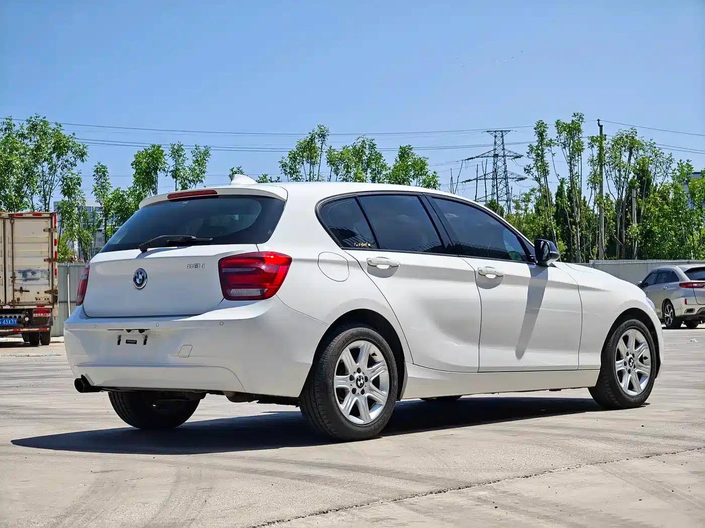 2013 BMW 1 Series (Imported) Facelift 116i Leading Edition — миниатюра 12
