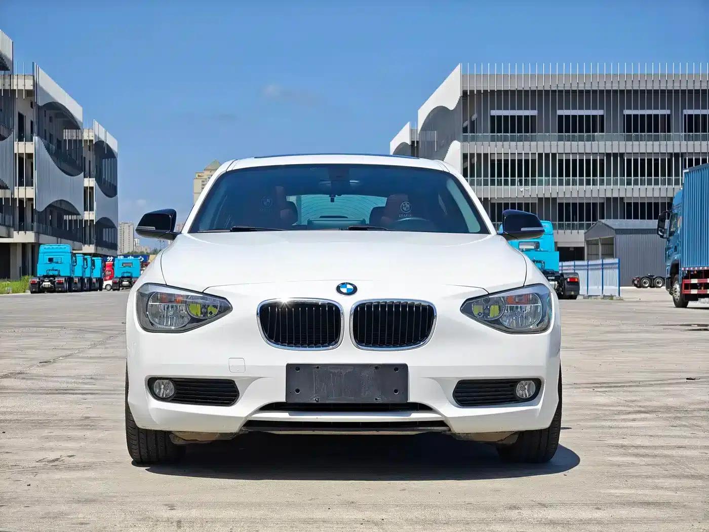 2013 BMW 1 Series (Imported) Facelift 116i Leading Edition — миниатюра 3