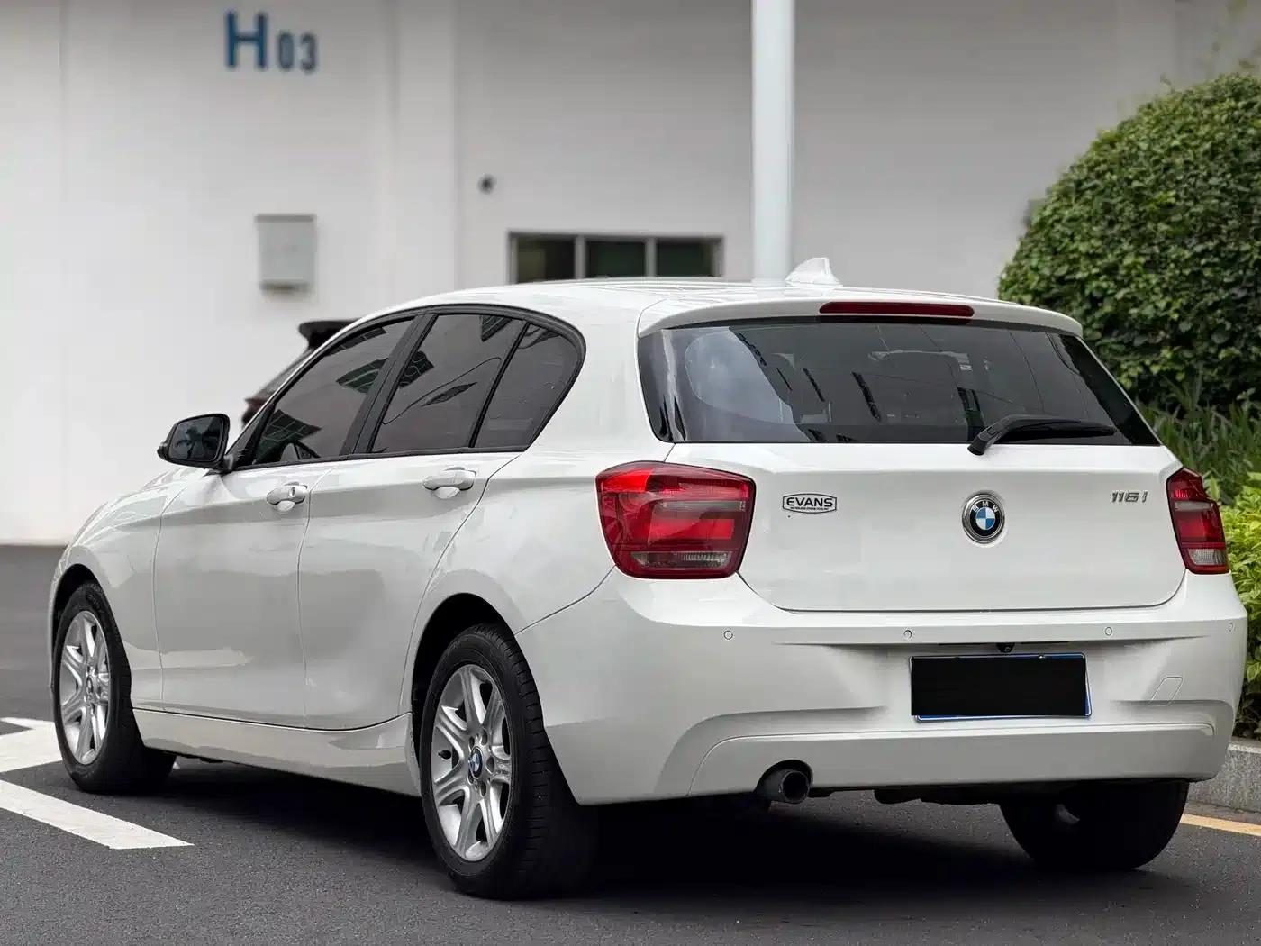 BMW 1 Series (Imported) 2013 Facelift 116i Leading Edition — миниатюра 11