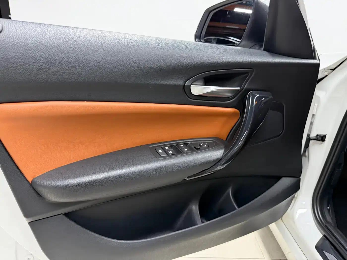 2013 BMW 1 Series (Imported) Facelift 118i Sport — миниатюра 11