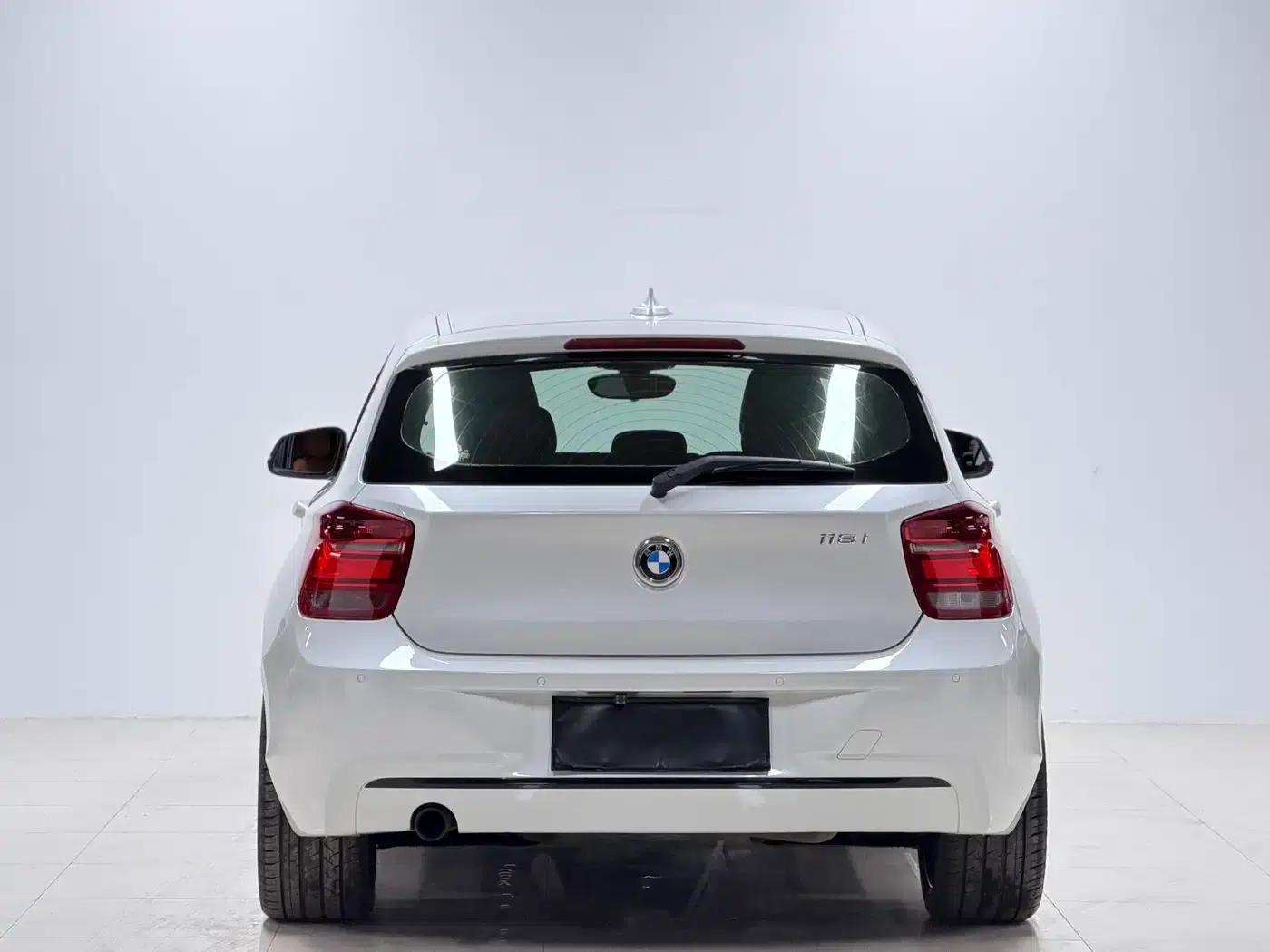 2013 BMW 1 Series (Imported) Facelift 118i Sport — миниатюра 4