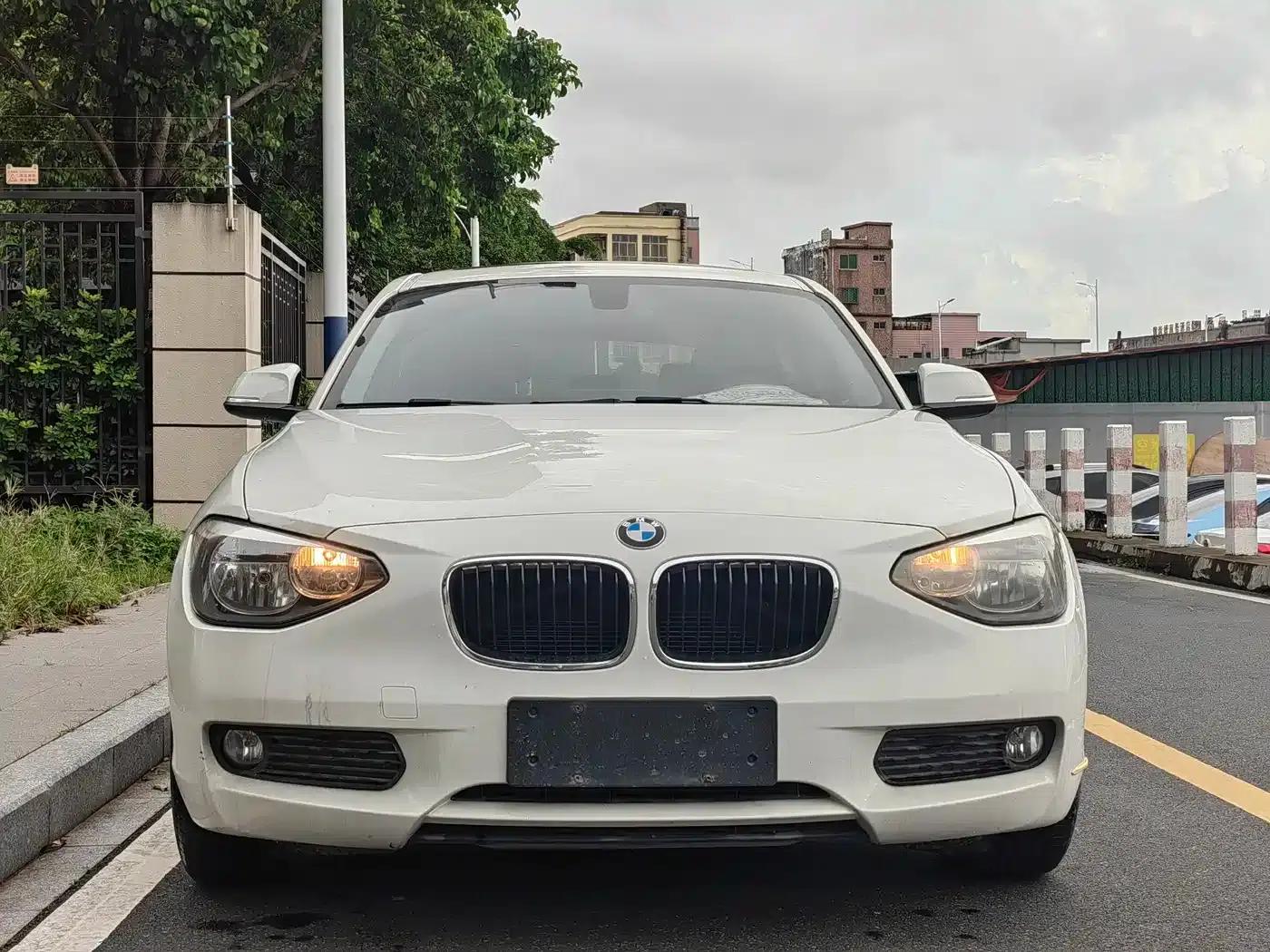 2013 BMW 1 Series (Imported) Facelift 116i Leading Edition — миниатюра 2