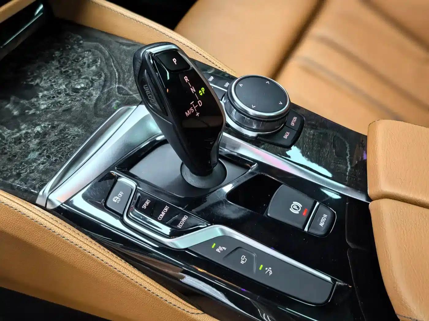 2018 BMW 6 Series GT 630i M Sport Package — миниатюра 17
