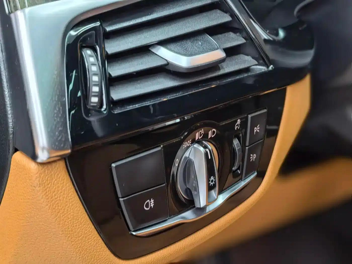 2018 BMW 6 Series GT 630i M Sport Package — миниатюра 20