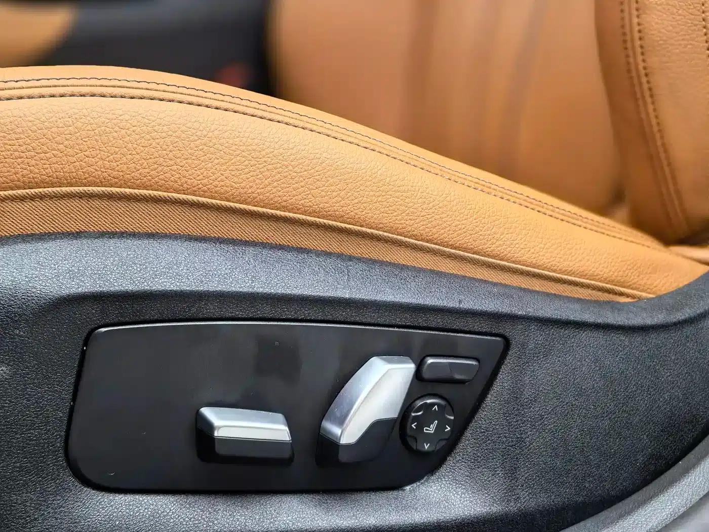 2018 BMW 6 Series GT 630i M Sport Package — миниатюра 23