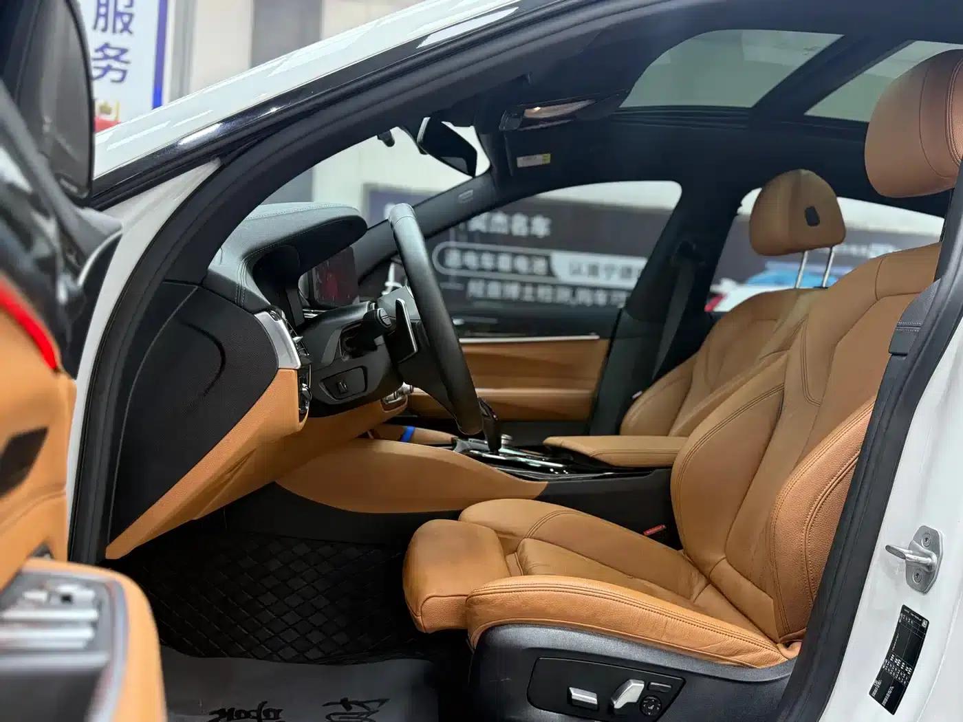 2021 BMW 6 Series GT Facelift 630i M Sport Package — миниатюра 4